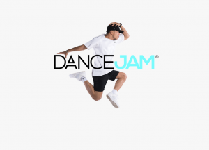 WAS IST DANCEJAM? DANCE. FITNESS. FUN. DANCE JAM ist das Tanz-Workout für alle Altersgruppen. Mach dich fit mit coolen Moves und ganz viel Spaß! Dance: Basic-Moves mit Groove und Style Fitness: Komplettes Workout für Körper und Geist Fun: Training mit hohem Spaßfaktor It’s Dance. It’s Fitness. It’s Fun. Let’s jam!